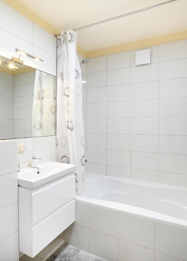 Ona'S Apartment In City Center With Private Parking كاوناس المظهر الخارجي الصورة